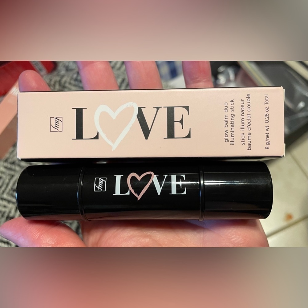 🌟 HP 🌟 GLOW BALM DUO Love Illuminating Stick Avon HEARTTHROB Highlight Cheeks